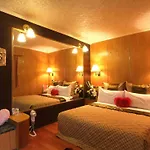 Beethoven Garden Motel