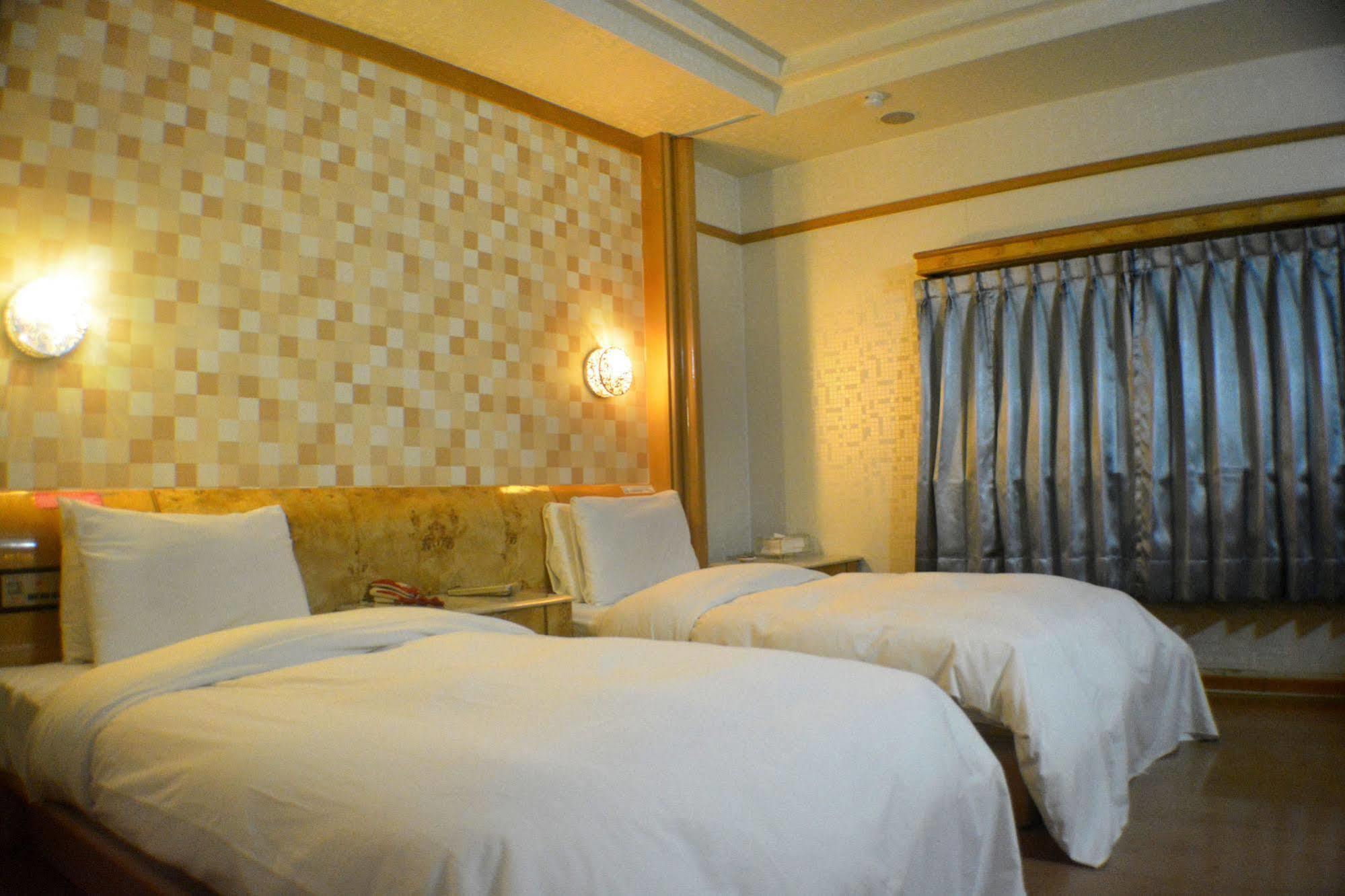 Khách sạn Beethoven Garden 3*